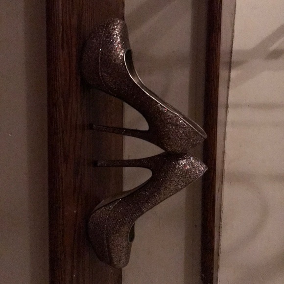 Gorgeous glam sparkly platform spike heels!! Sz 6 - Picture 3 of 6